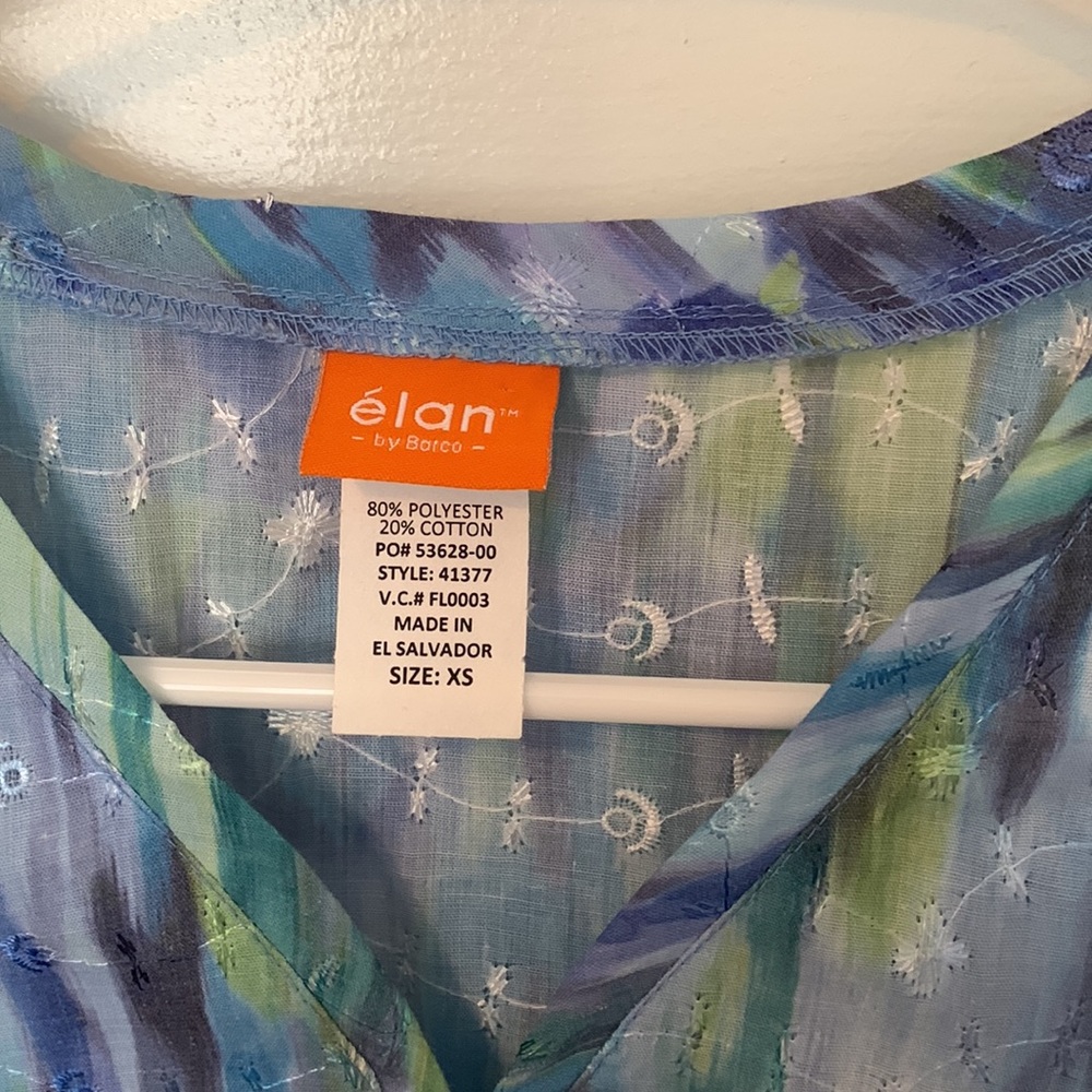 Scrub Top - Picture 4 of 4